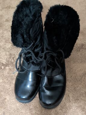 totes Black Faux Fur Lace-Up Winter Rain Boots